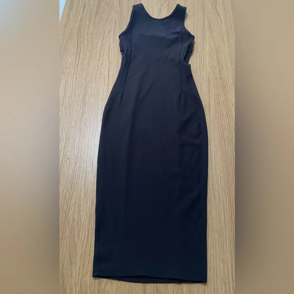 Lululemon Brunch and Back Dress in black, Sz 2 - Picture 12 of 16